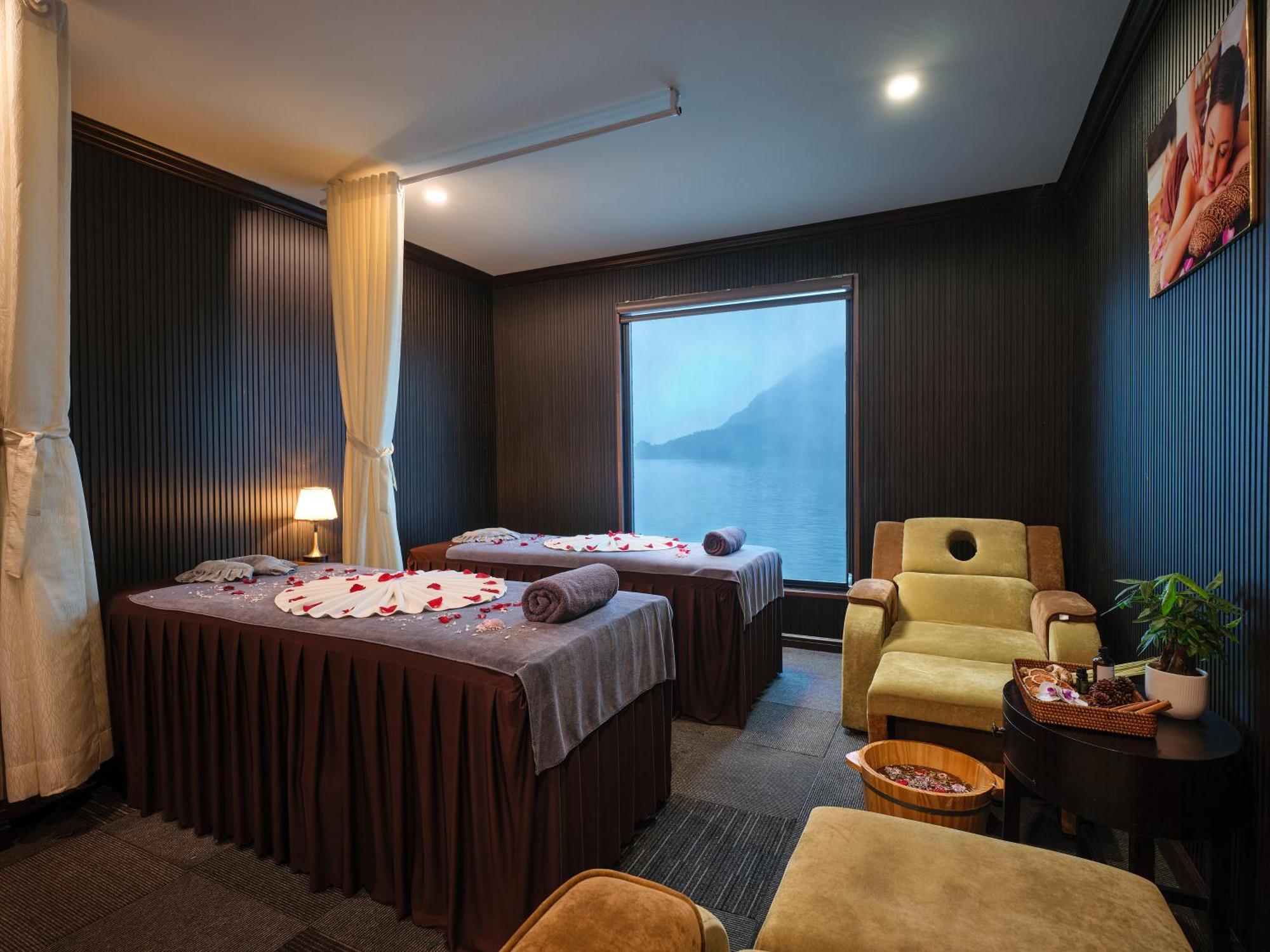 Era Premium Cruises Halong Hotel Ha Long Buitenkant foto